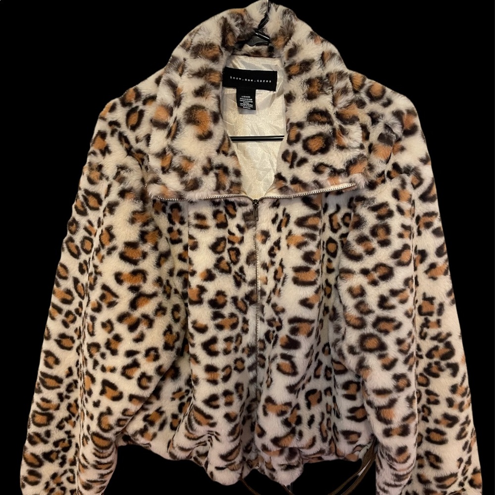 Womens Short Faux fur cheetah jacket